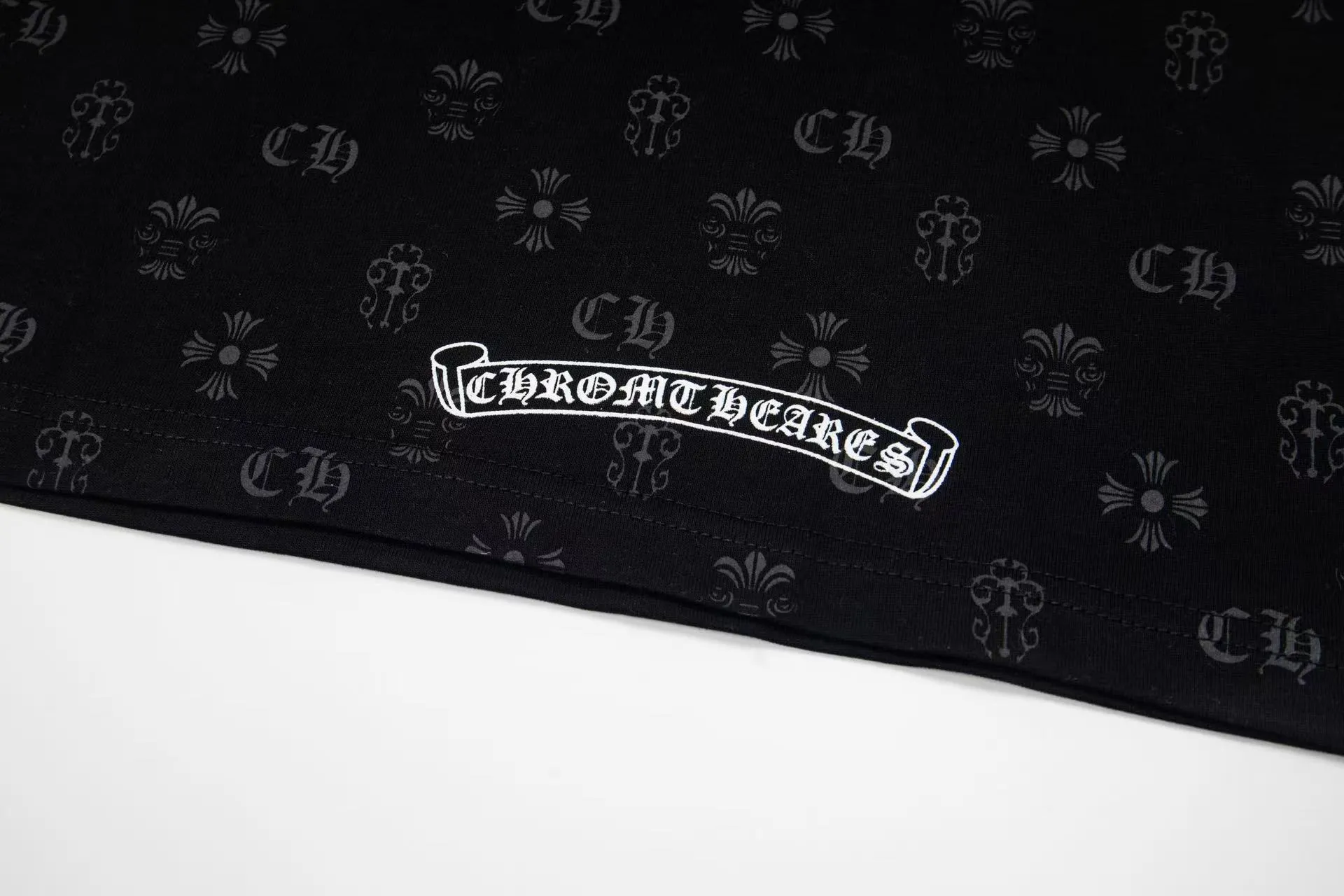 CH TEE logo T 26 Size：XS S M L